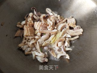 洋葱炒墨鱼干步骤8