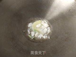洋葱炒墨鱼干步骤6