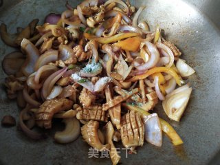 洋葱炒墨鱼干步骤13