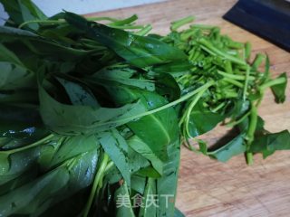 蒜香空心菜步骤1