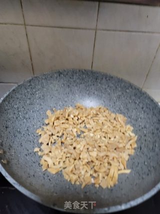 虾皮豆豉辣炒萝卜干步骤2