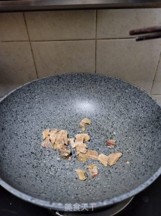 咸鱼烧紫茄子步骤3