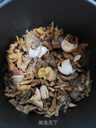 腊肉焖大头菜步骤7
