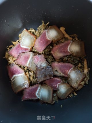 腊肉焖大头菜步骤6