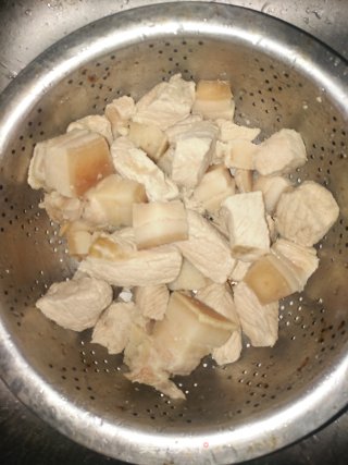 红烧肉炖萝卜步骤2