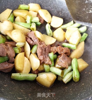 梅花肉炖土豆步骤12