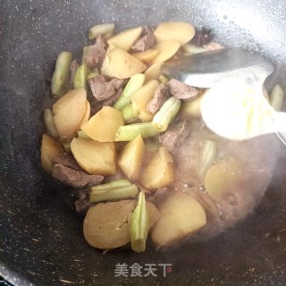 梅花肉炖土豆步骤16