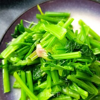 培根炒菠菜梗步骤9