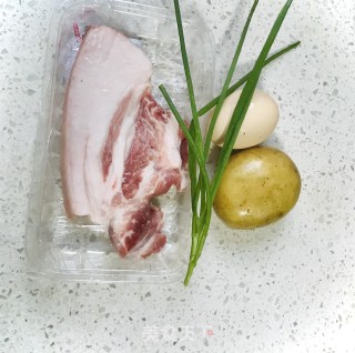 土豆鸡蛋煎肉饼步骤1