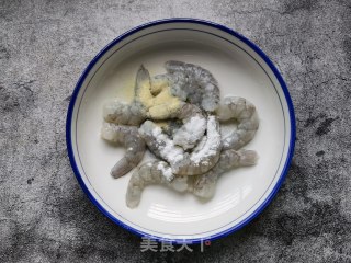 蒜蓉粉丝蒸虾仁步骤3