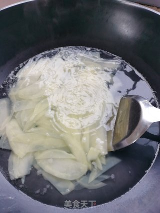 猪肉炒土豆片步骤2