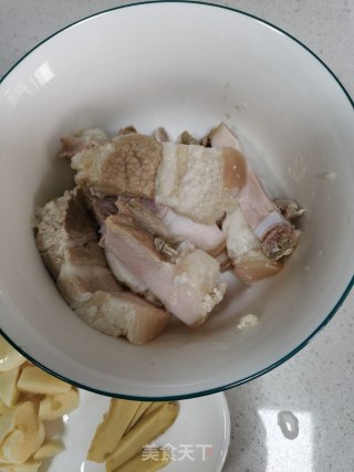 茶树菇炖肉步骤4