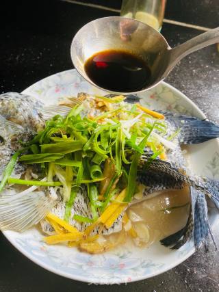 葱油石斑鱼步骤3