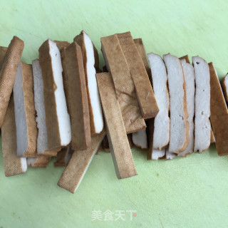 虾球炒香干芦笋步骤3