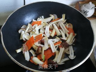 四季豆炒松茸步骤6