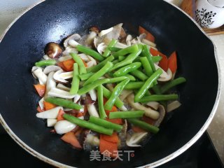 四季豆炒松茸步骤7