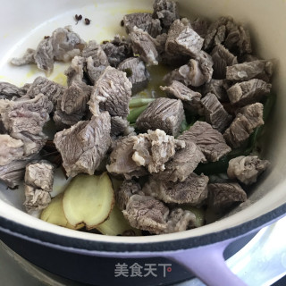 红烧牛肉炖土豆步骤6