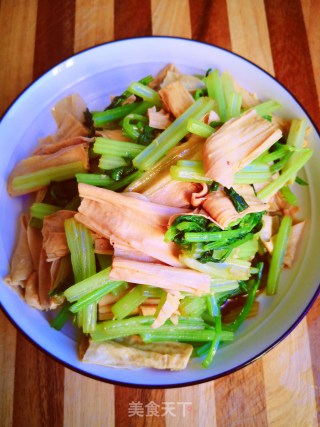 腐竹炒芹菜步骤9