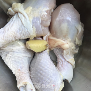洋葱鸡块咖喱饭步骤1