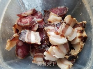 腊味炒蒜苗步骤3