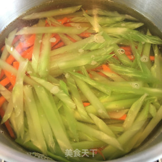 牛柳炒莴笋步骤4