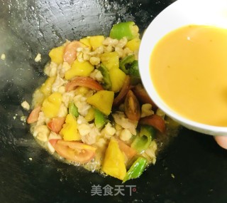 菠萝炒鸭心掌步骤8