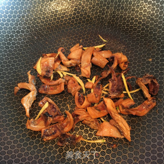 墨鱼干蒸草鸡步骤5