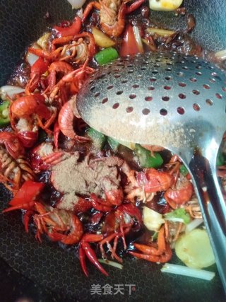 爆炒小龙虾步骤8
