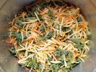 红薯土豆蒸芹菜叶步骤11