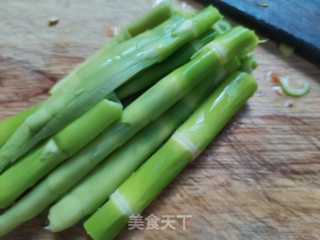 小笋炒蛋步骤1