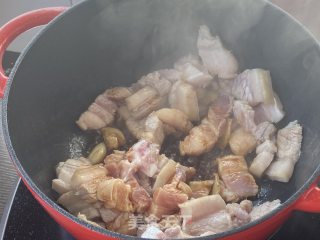 小鲍鱼红烧肉炖土豆，超级下饭哟！步骤3