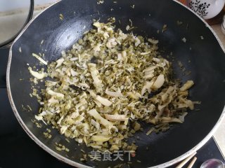雪菜豌豆炒笋丝步骤4