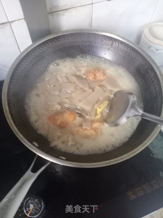 磨芋煮鱼步骤8