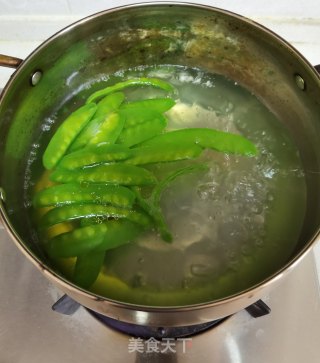 荷兰豆炒山药步骤4
