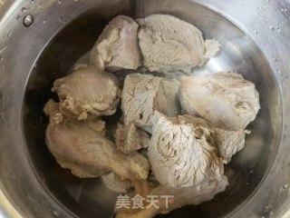 辣卤牛腱步骤7