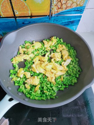 蒜薹西红柿炒鸡蛋步骤6