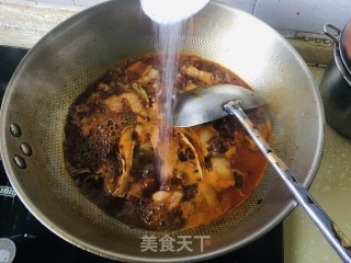 红烧肉烩白菜粉条步骤4