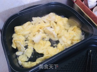 小涮锅炒青椒鸡蛋西红柿步骤1