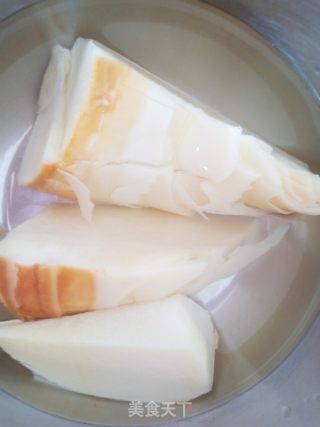 牛肉炒春笋步骤1
