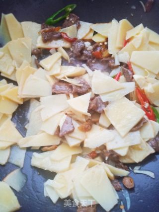 牛肉炒春笋步骤13