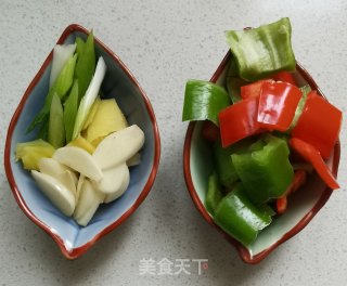 香菇烧冻豆腐步骤2