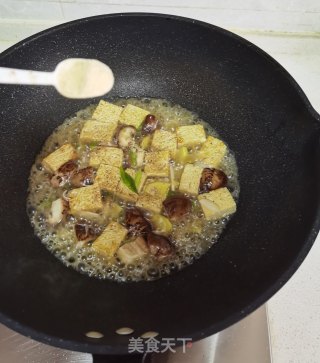 香菇烧冻豆腐步骤9