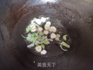 木耳腐竹炒鸡蛋步骤5