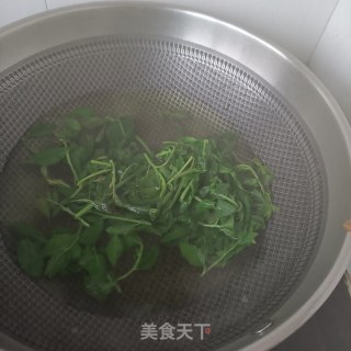 枸杞头香椿煎蛋步骤2