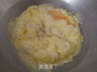 鸡蛋炒腐竹步骤2