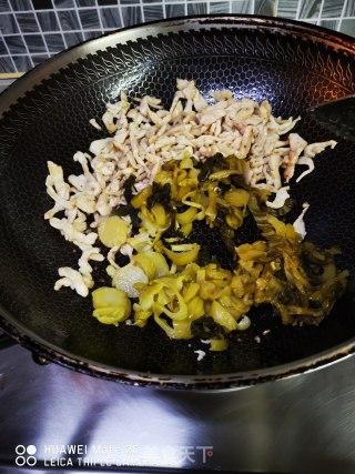 鸡丝酸菜步骤3
