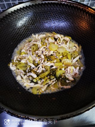 鸡丝酸菜步骤4