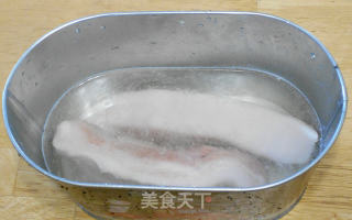 红烧土豆五花肉步骤1