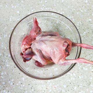 盐焗鸽子步骤1