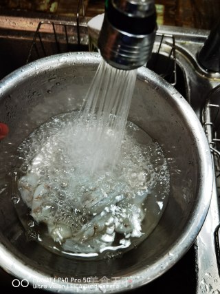 蚝油芦笋炒虾仁步骤9